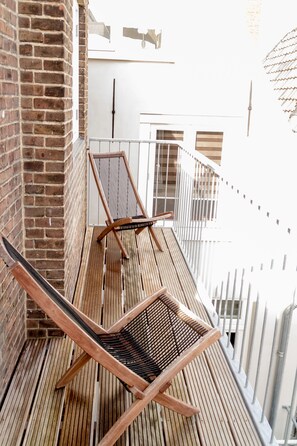 Deluxe Loft, 1 Bedroom, Smoking (Type F) | Balcony