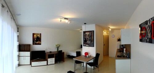 SHS Suite Home Sweet Strassen