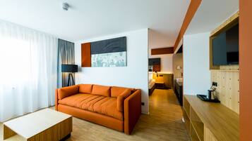 Suite | Wohnbereich | 40-Zoll-Flachbildfernseher mit Kabelempfang, Fernseher