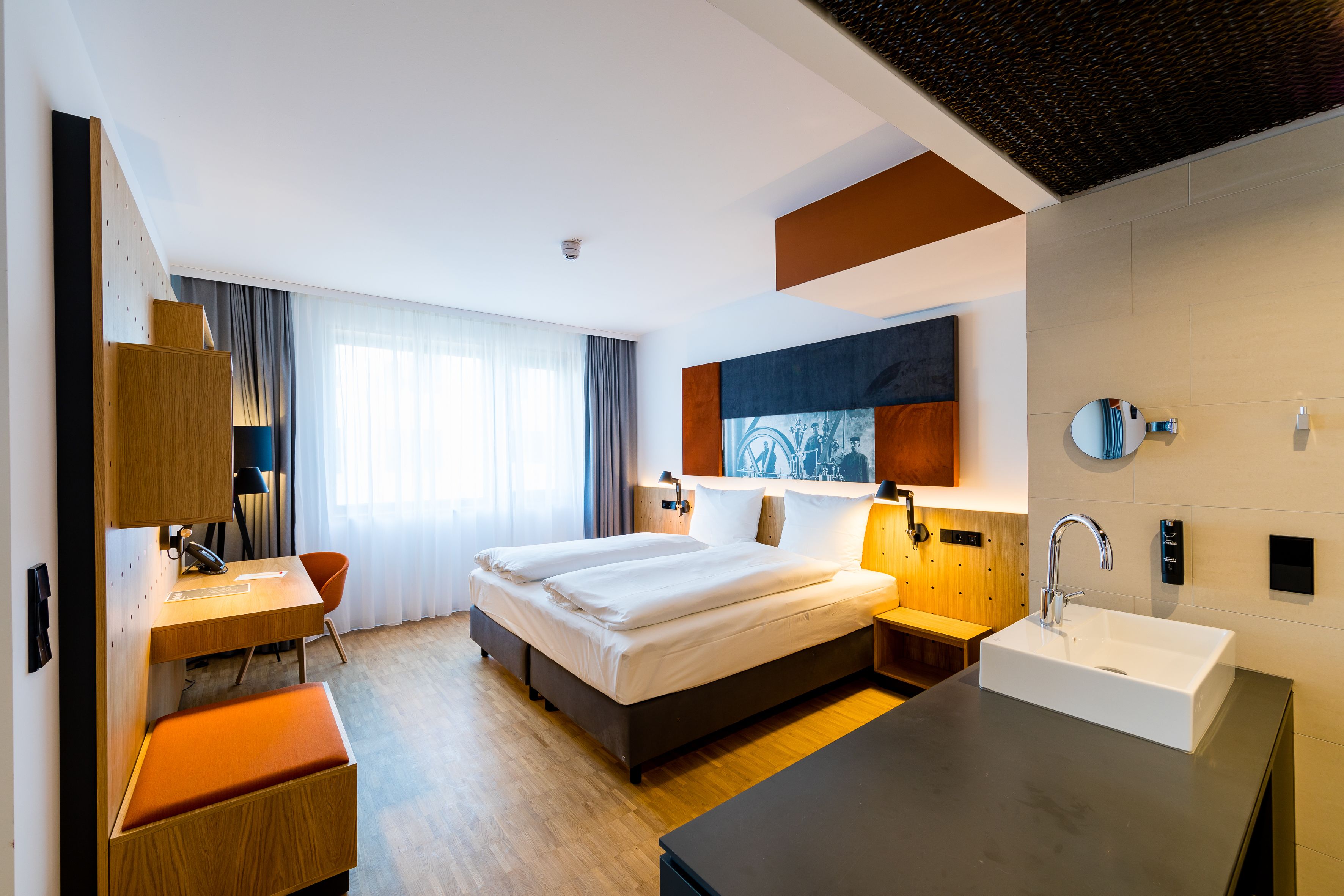 exclusive suite | premium bedding, in-room safe, desk, laptop workspace