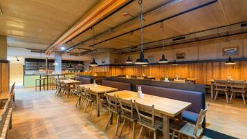 Lunch and dinner served, Regional cuisine