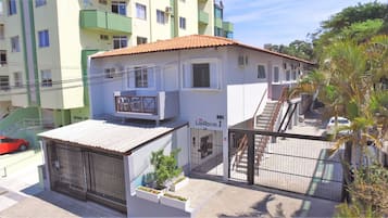 Bagian depan properti