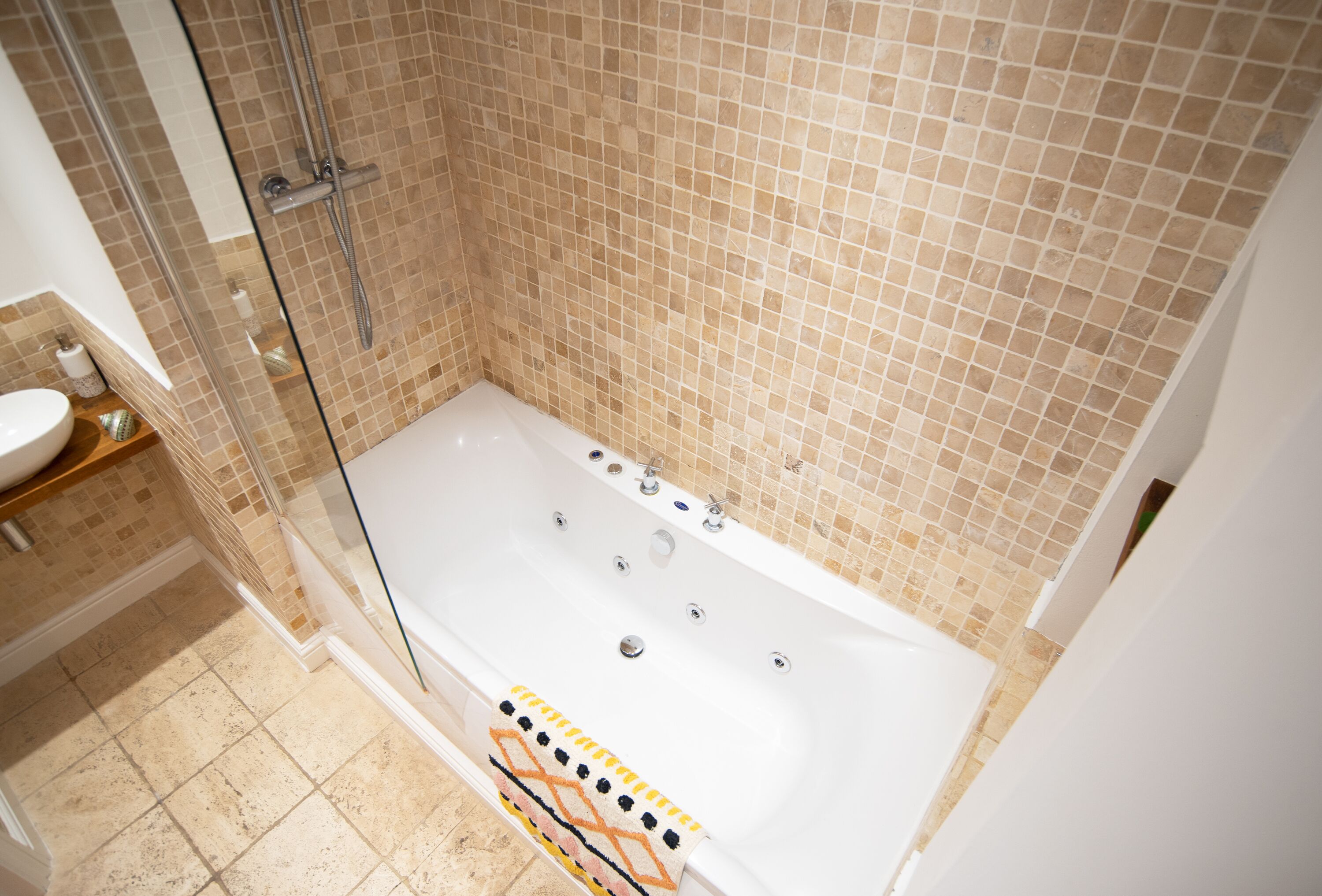 design apartment | private spa tub