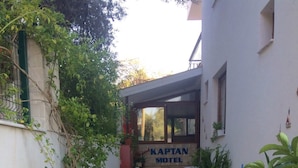 İç mekân girişi