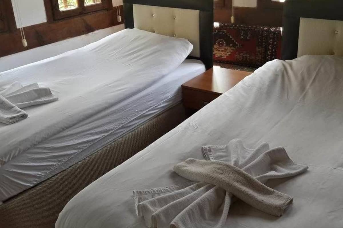 standard twin room | in-room safe, desk, iron/ironing board, free wifi