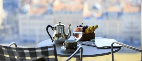 Driepersoonskamer (Mojito) | Balkon