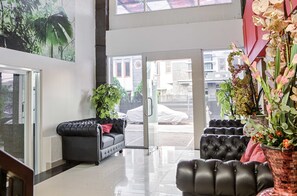 Interior detail - RedDoorz near Gedung Sate 2 (Bandung)