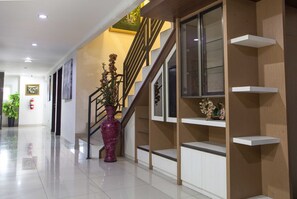 Interior detail - RedDoorz near Gedung Sate 2 (Bandung)