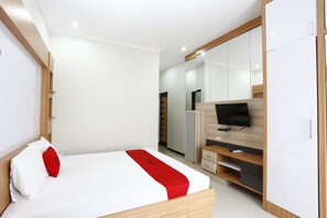 Free WiFi, bed sheets