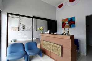 Interior detail - RedDoorz near Adisucipto Airport 3 (Kalasan)