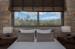 Caja de seguridad en la habitación y sistema de insonorización