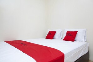 Desk, free WiFi, bed sheets