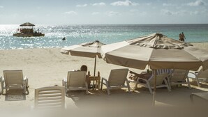Sur la plage, sable blanc