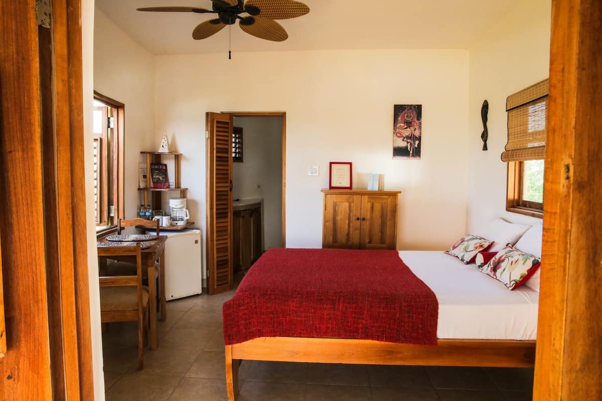 Double Room, 1 Queen Bed, Ocean View | Soundproofing, iron/ironing board, free WiFi, bed sheets