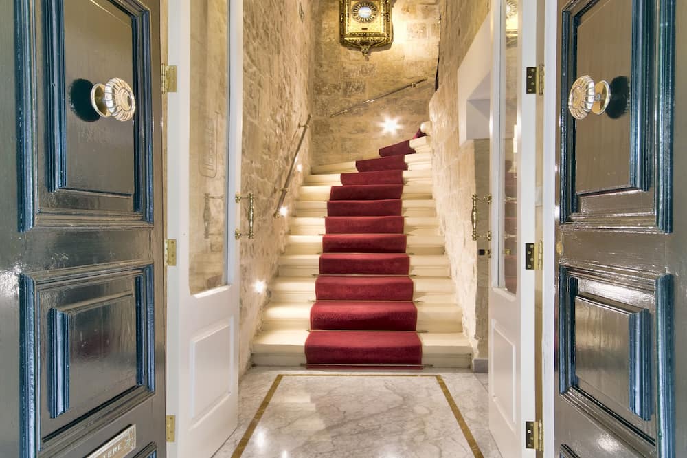 U Collection Suites & Apartments