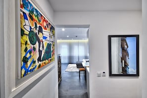 豪華頂樓客房, 熱水浴缸, 海景 | 1 間臥室、義大利 Frette 床單、高級寢具、羽絨被