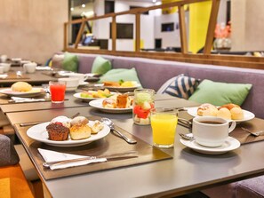 每日供應即叫即煮早餐 (每人 BRL70)