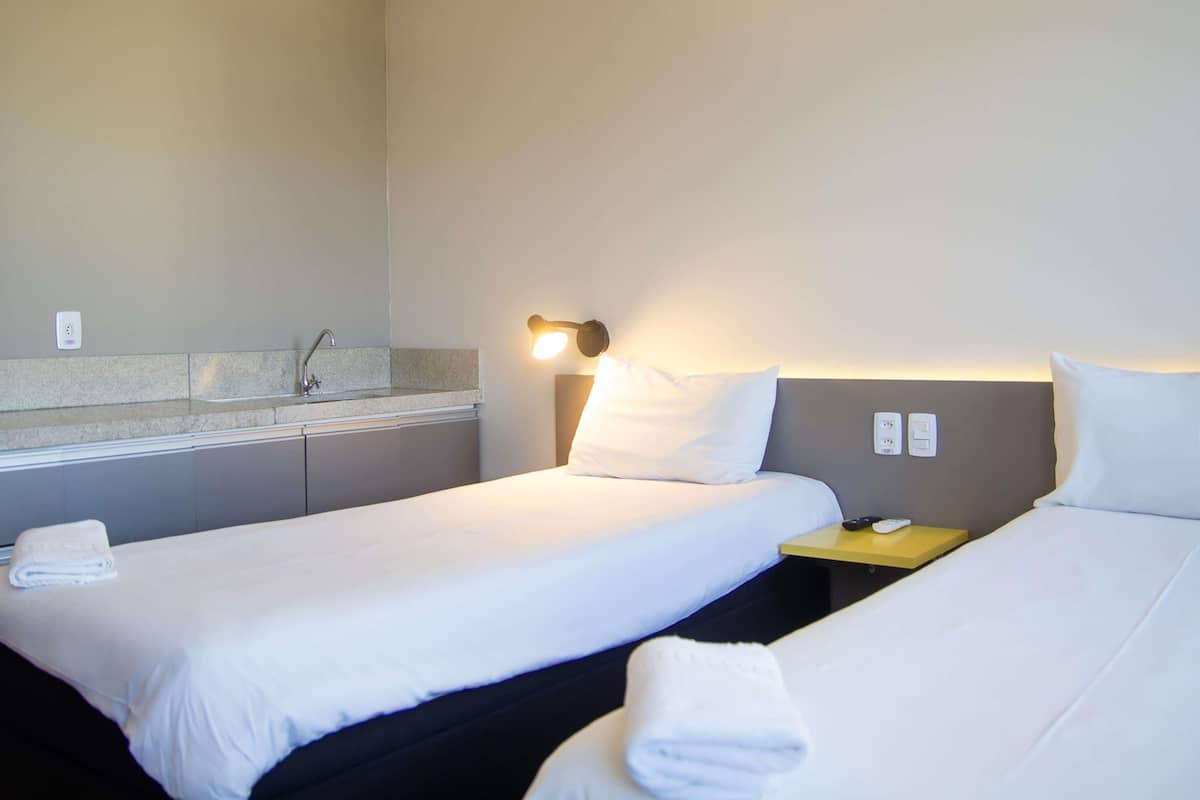 Standard Twin Room, 2 Twin Beds | In-room safe, desk, soundproofing, free WiFi