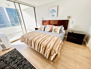 2 habitaciones, decoración personalizada y muebles diferentes