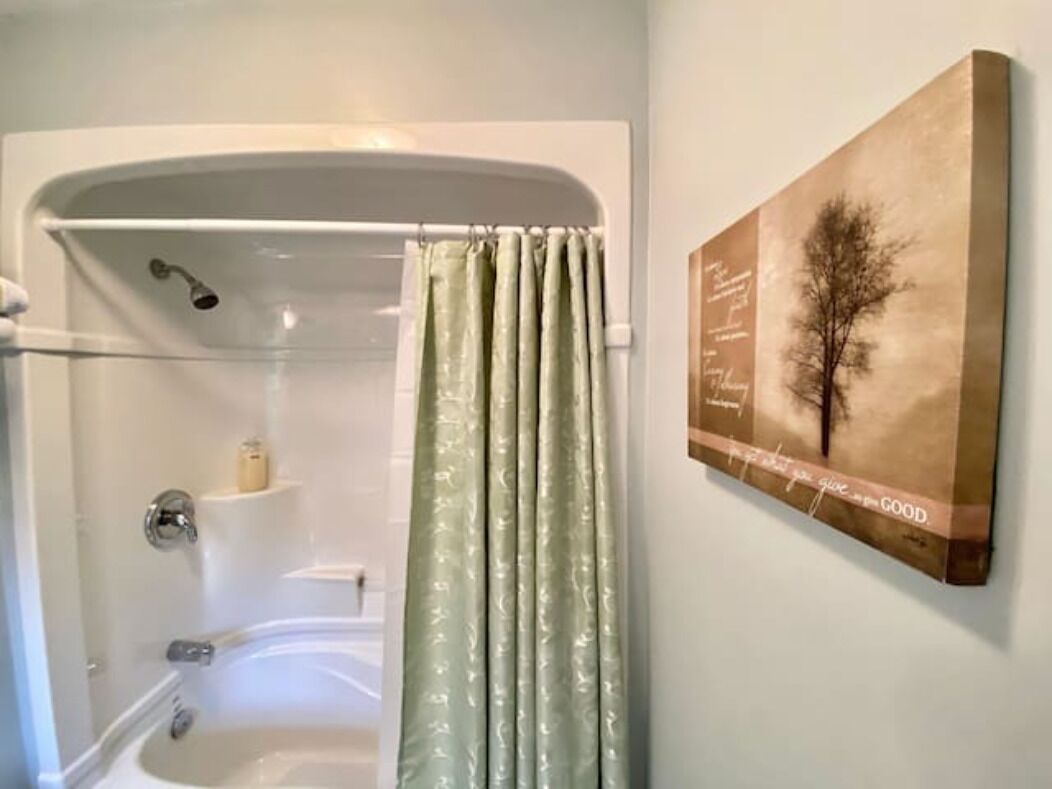 three-bedroom cabin with wood accents, brigus junction