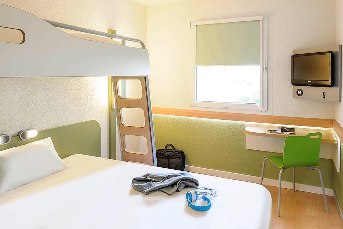 Schreibtisch, schallisolierte Zimmer, kostenloses WLAN