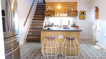 Cafetera/tetera, tetera/pava eléctrica