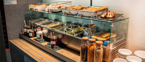 Daily buffet breakfast (EUR 6.80 per person)