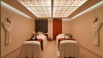Couples treatment rooms, body treatments, aromatherapy