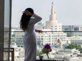 套房, 1 间卧室, 露台 (SOUQ Waqif View) | 高档床上用品、迷你吧、客房内保险箱、特色装修