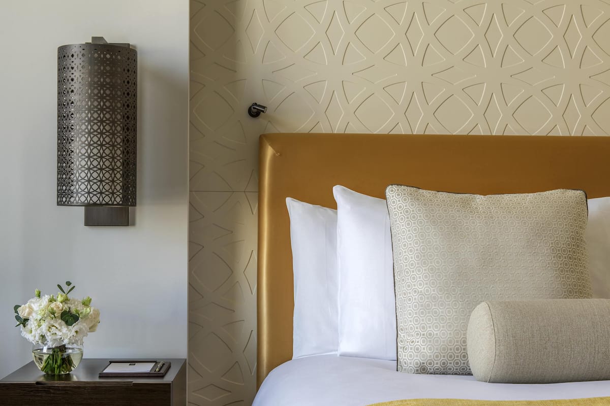1 bedroom, premium bedding, minibar, in-room safe