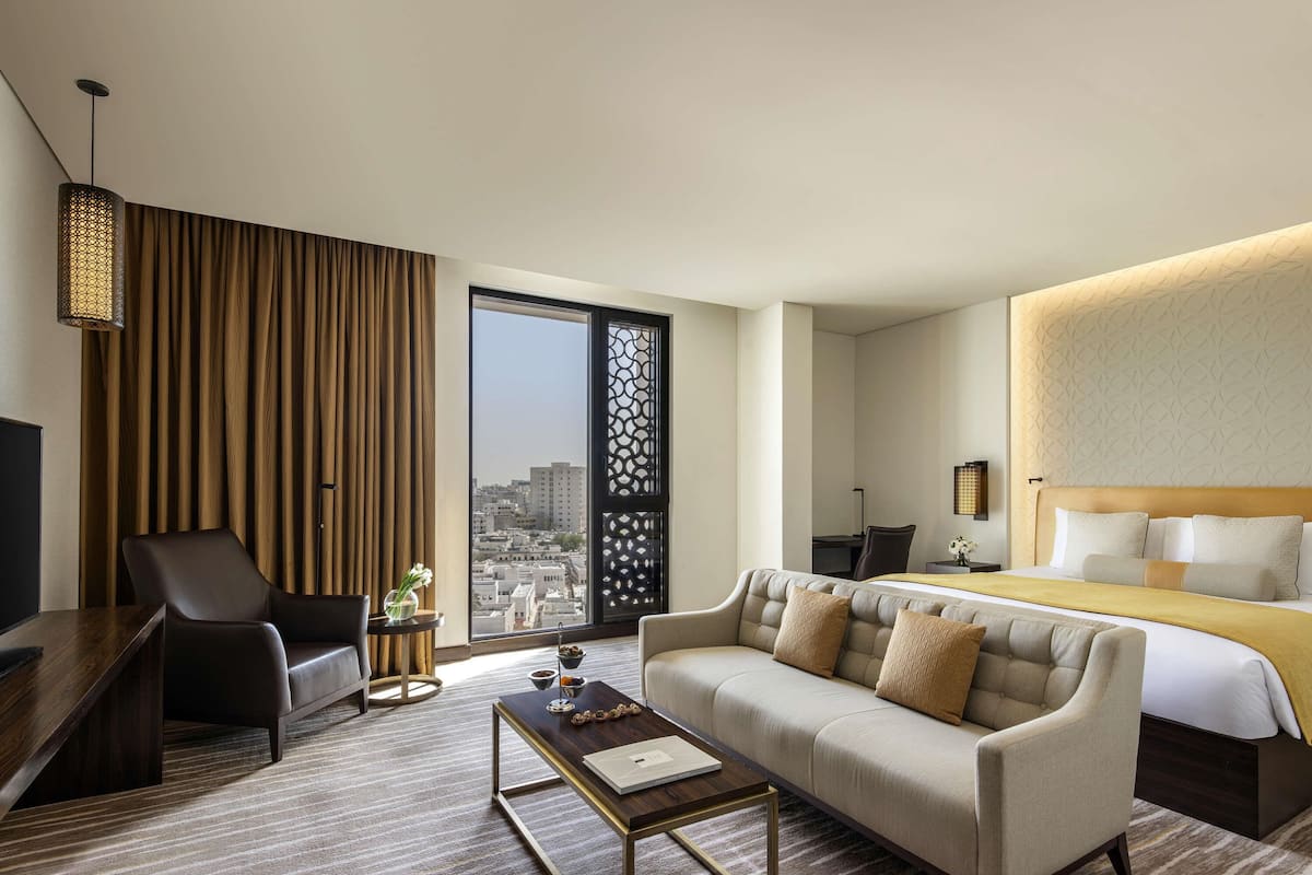 Quarto executivo, 1 cama King | 1 quarto, roupas de cama premium, frigobar, cofres nos quartos