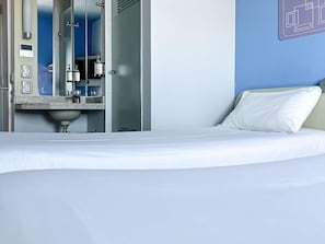 Standard Twin Room, 2 Twin Beds | Desk, soundproofing, free WiFi, bed sheets - ibis budget Iquique (Iquique)