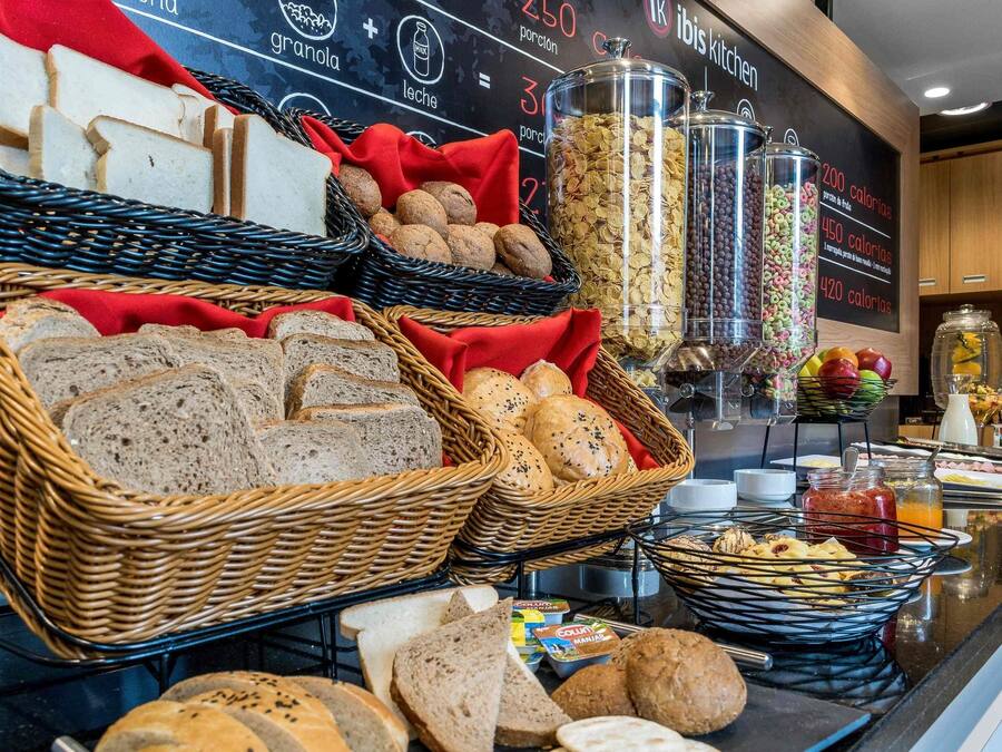 Daily buffet breakfast for a fee