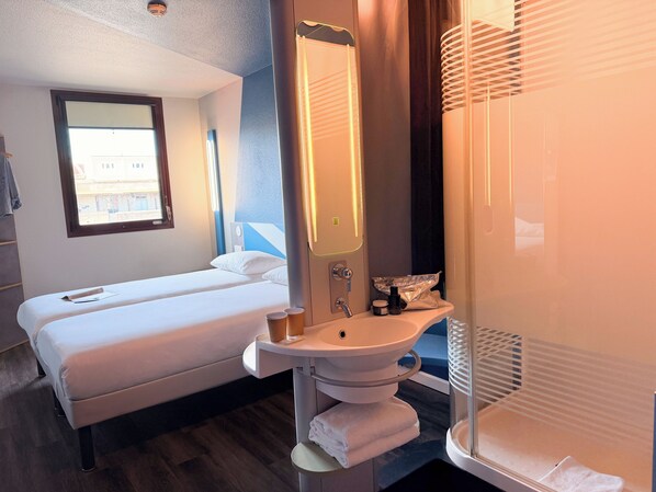 Twin Room, 2 Single Beds - ibis budget Nimes Centre Gare (Nîmes)