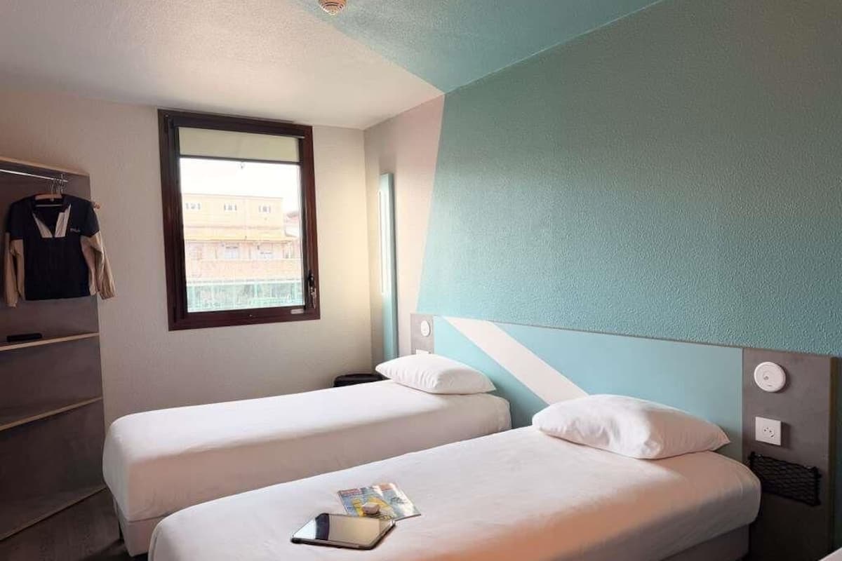 Twin Room, 2 Twin Beds | Desk, blackout drapes, soundproofing, iron/ironing board