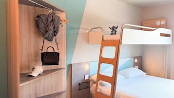 Triple Room, Multiple Beds | Desk, blackout drapes, soundproofing, iron/ironing board