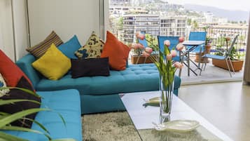 Penthouse The Park 606, Ocean View | 1 bedroom, in-room safe, iron/ironing board, free WiFi