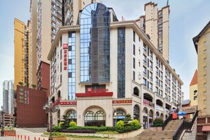 Front of property - ibis Dazhou Xuanhan (Dazhu)