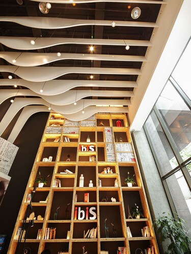 ibis Chengdu West Jingcui Road