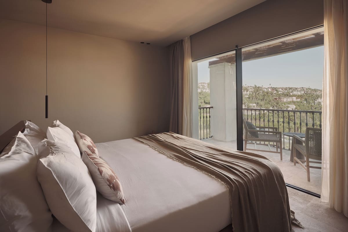 Ropa de cama de alta calidad, edredón y minibar