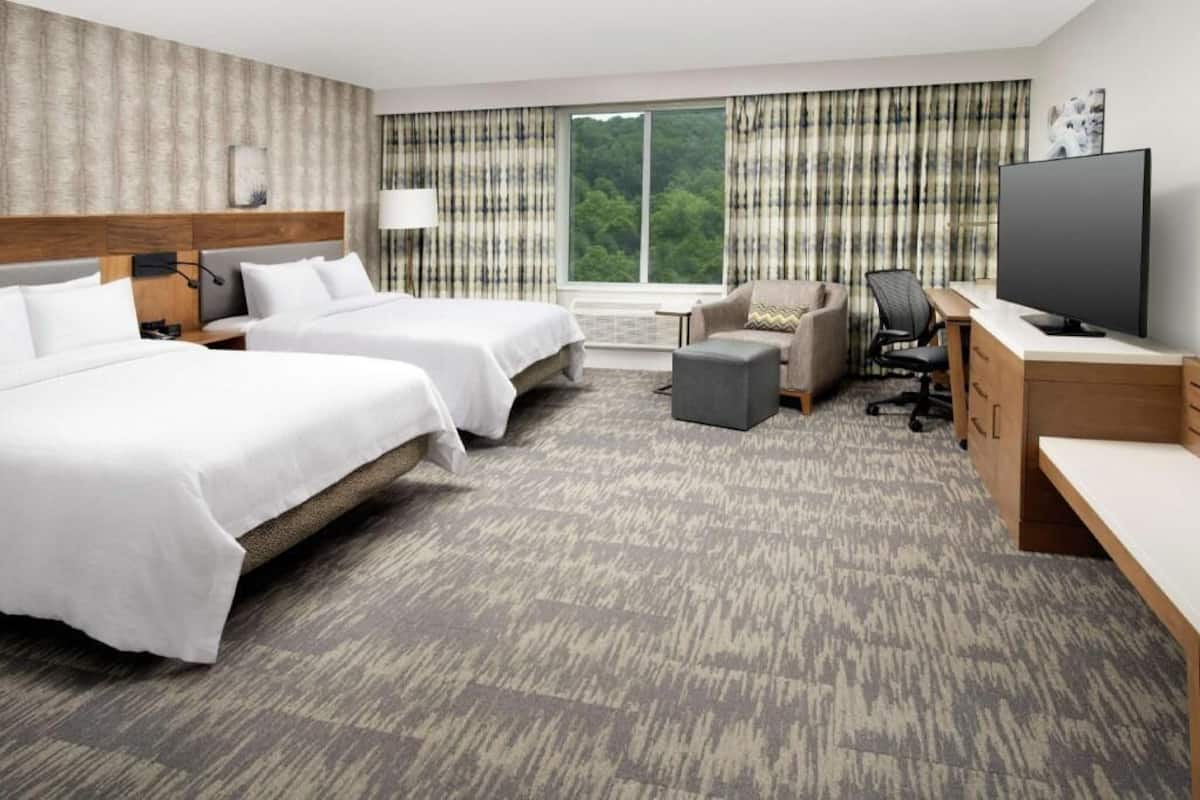 In-room safe, desk, laptop workspace, iron/ironing board
