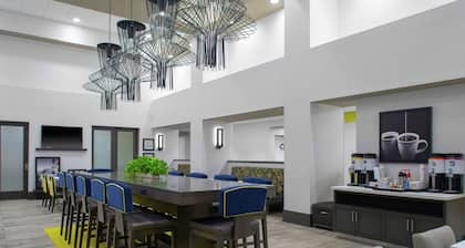 Hampton Inn & Suites Irvine-Orange County Airport