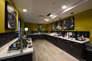 Petit déjeuner buffet compris tous les jours