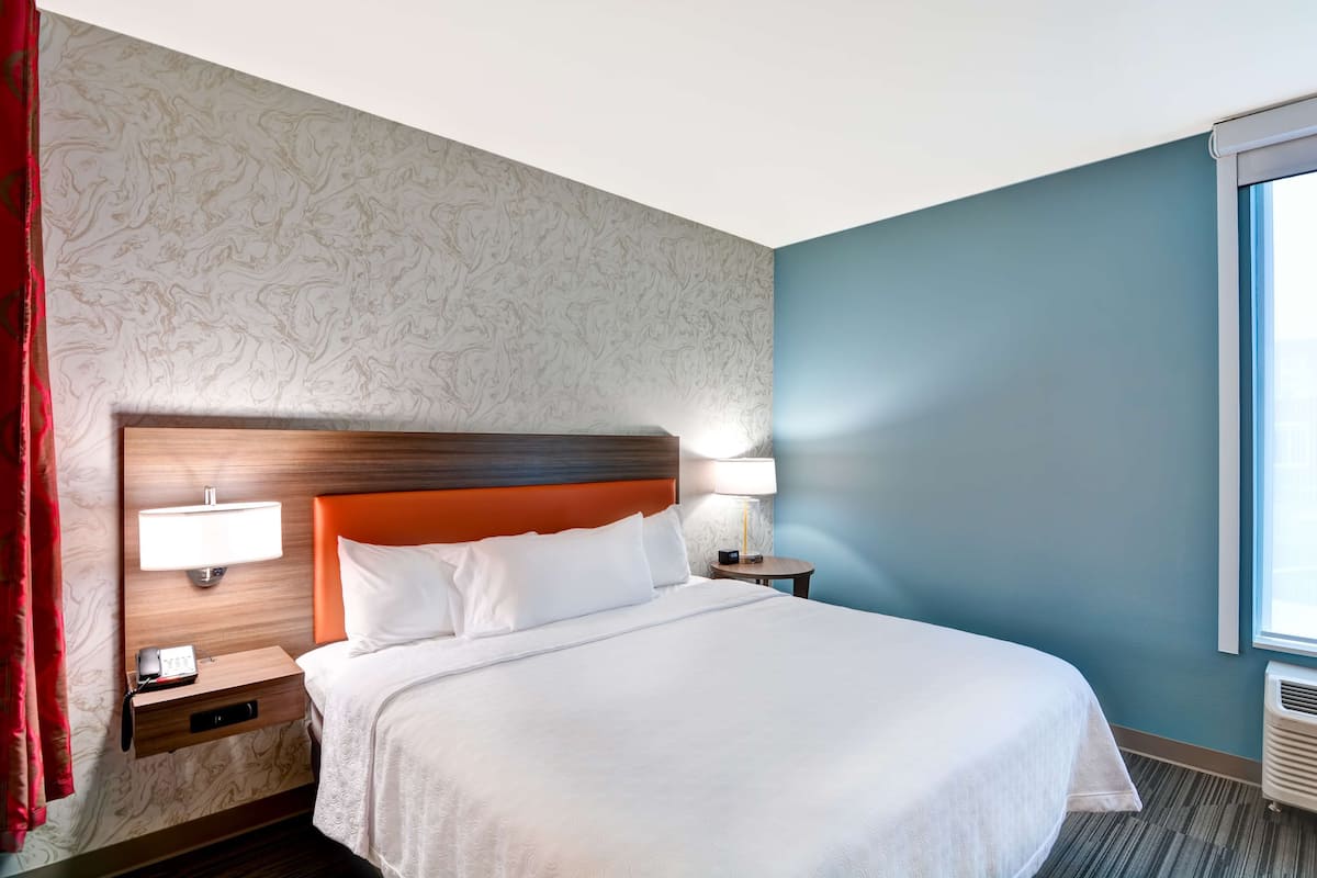 Suite, 1 King Bed, Accessible, Bathtub | Desk, blackout curtains, iron/ironing board, free WiFi