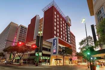 Hilton Garden Inn San Antonio Downtown Riverwalk