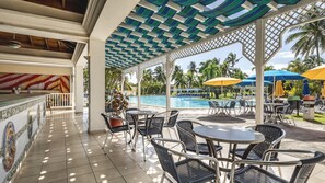 Poolbar