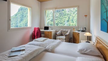 高級雙人房 | 高級寢具、羽絨被、隔音、免費 Wi-Fi