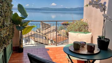 Superior Double Room, Lake View | Terrace/patio