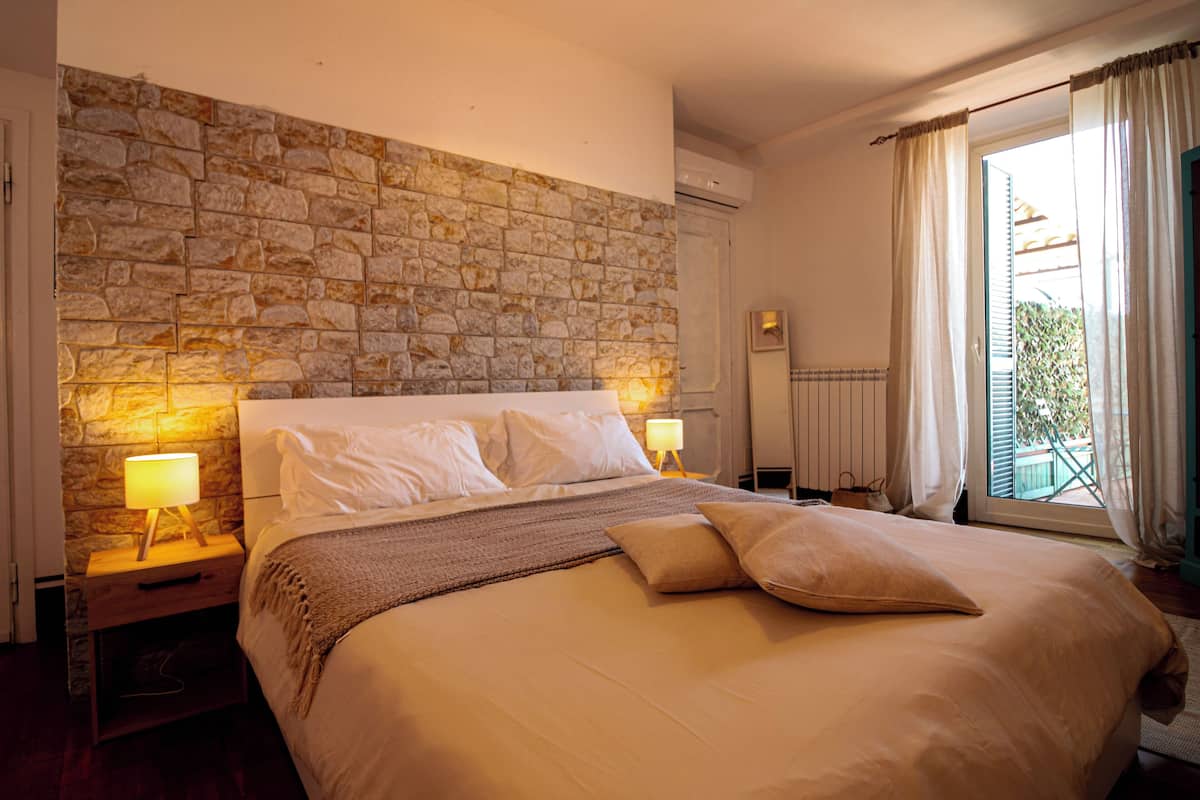 Superior Double Room, Lake View | Individually decorated, free WiFi, bed sheets
