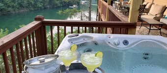 Lakefront Oasis: Dock, Hot Tub, Views, Nearby Rafting, Zipline, and More!
